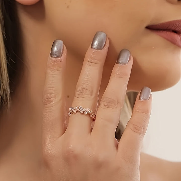 Bague en Or Blanc en Forme de Papillon avec Cristaux