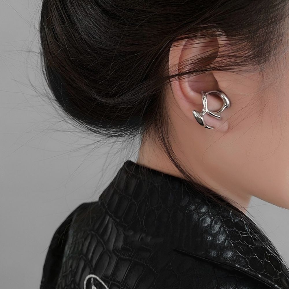 PAIRE DE BOUCLES D'OREILLES ABSTRAITES IRRÉGULIÈRES