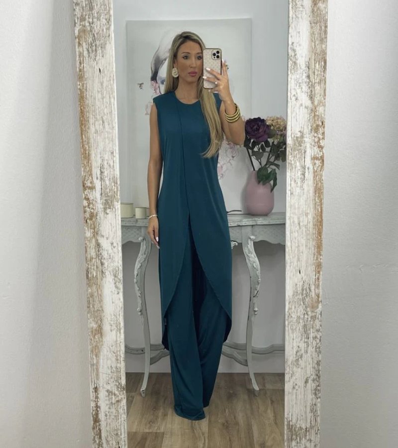 Flavia - Chic Sleeveless Ensemble