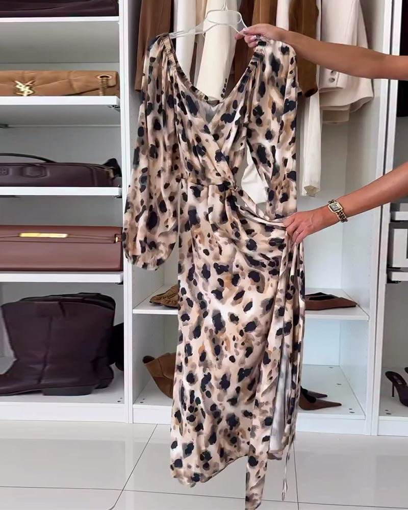 Mara™ | Élégante robe à décolleté en V avec un imprimé captivant