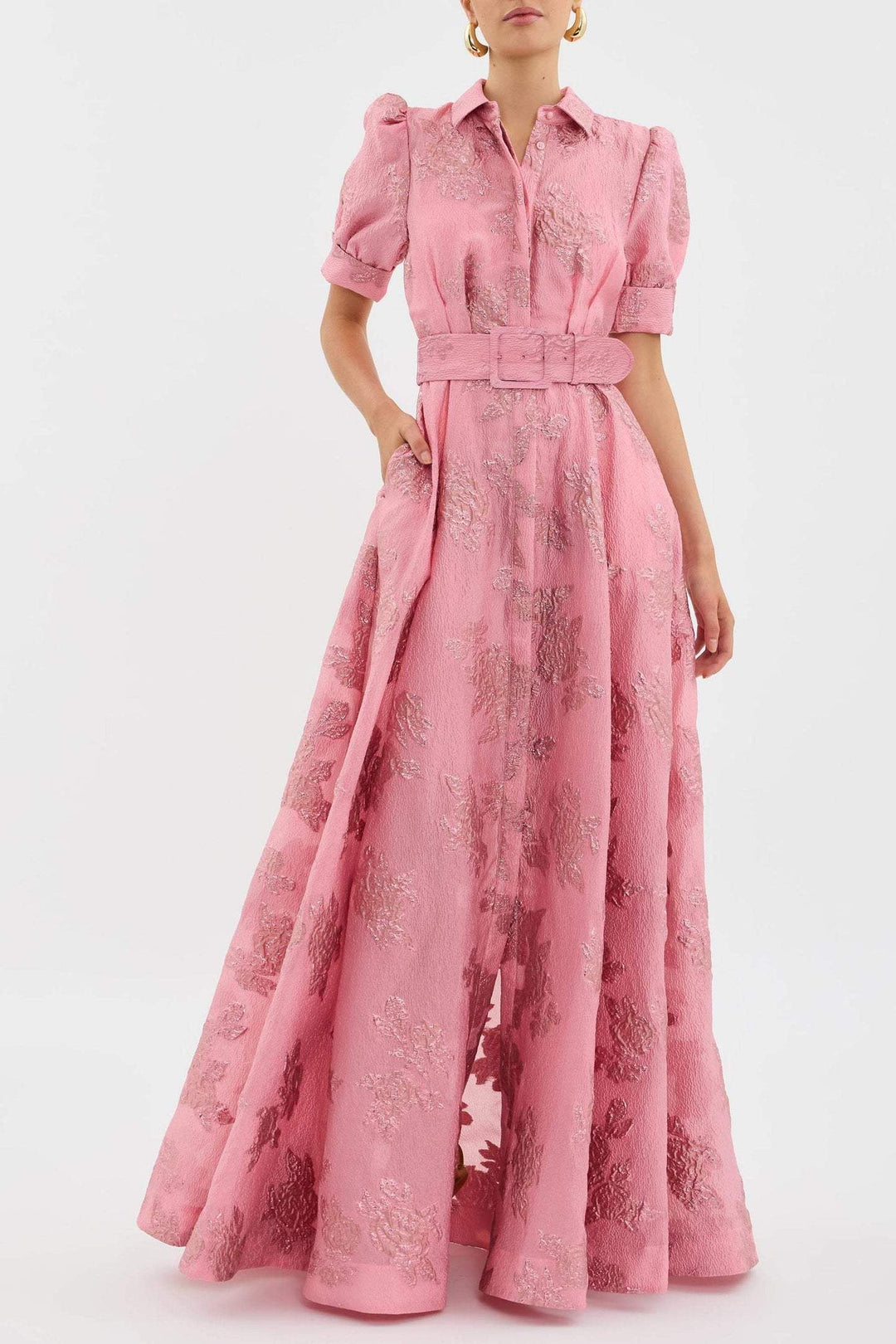 Robe Longue avec Ceinture : Élégance Intemporelle