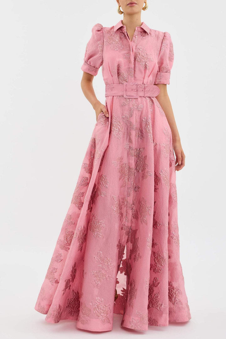 Robe Longue avec Ceinture : Élégance Intemporelle