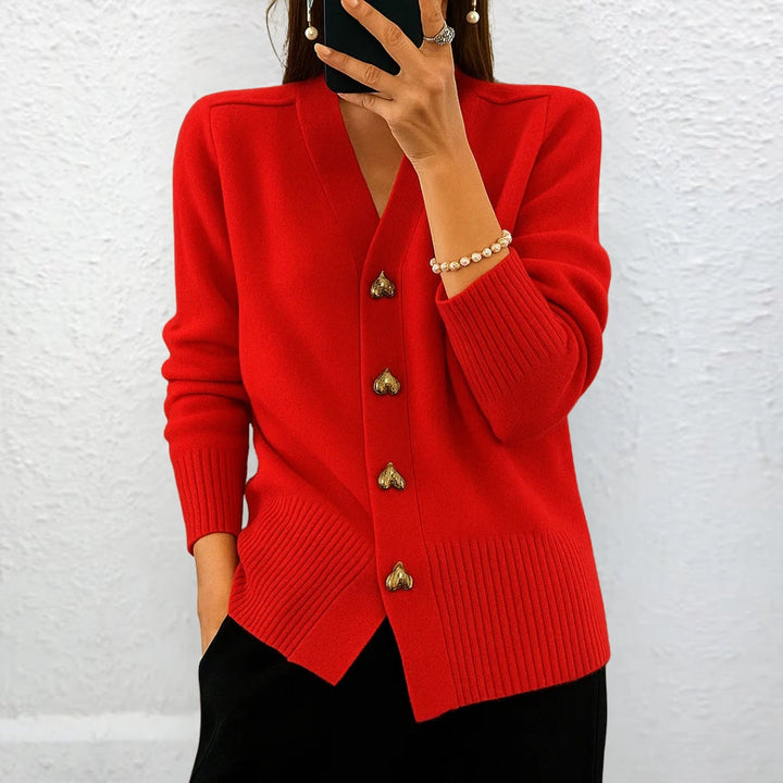 Lydia™ | Pull élégant avec boutons en forme de cœur
