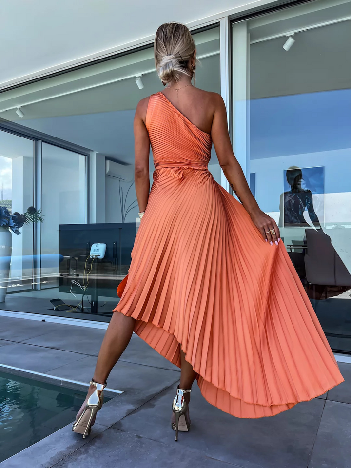 ELLA | Robe midi avec plis et une épaule