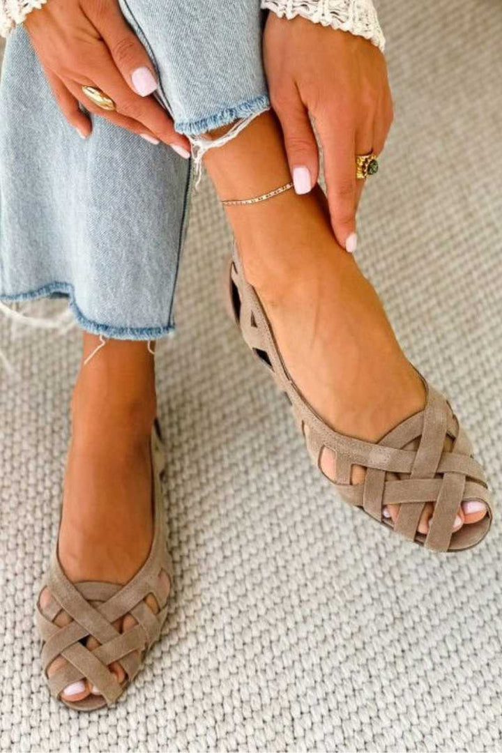 Hina | Sandales plates avec orteils ouverts et matériau tressé