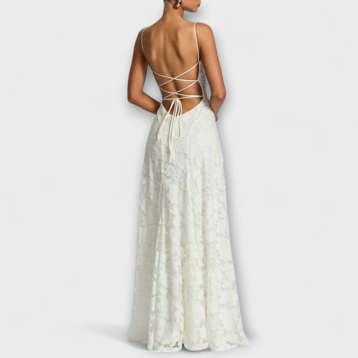 Kairi - Robe Maxi Élégante avec Dentelle Florale et Bretelles Spaghetti