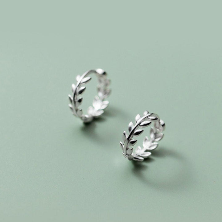 Miniature Paire de Boucles d'Oreilles en Forme de Feuilles d'Olivier