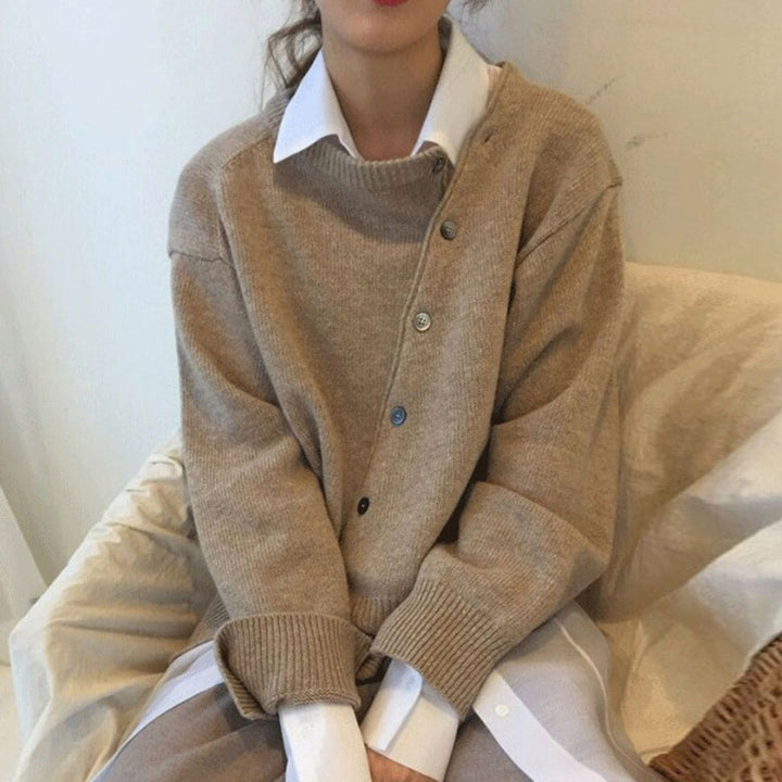 Luna | Cardigan avec Boutons Asymétriques
