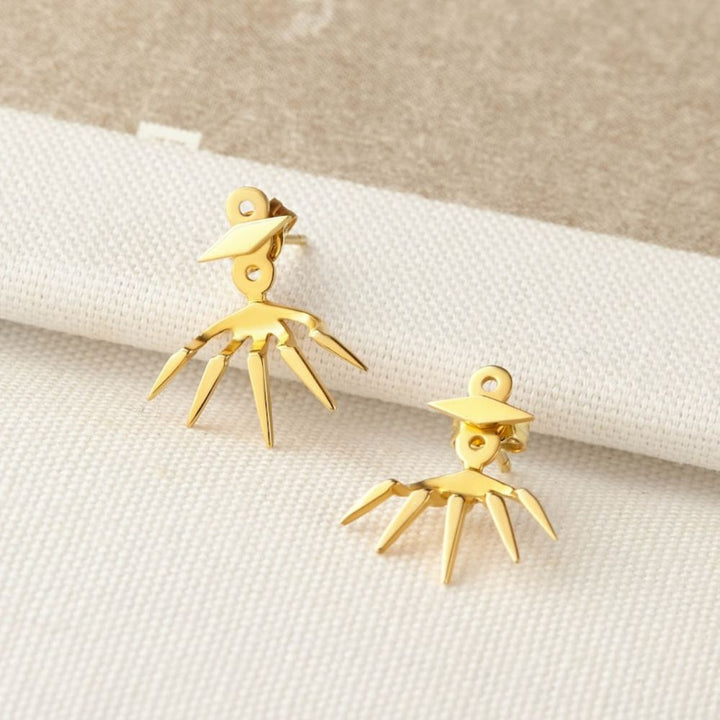 PAIRE DE BOUCLES D'OREILLES EN OR À POINTES
