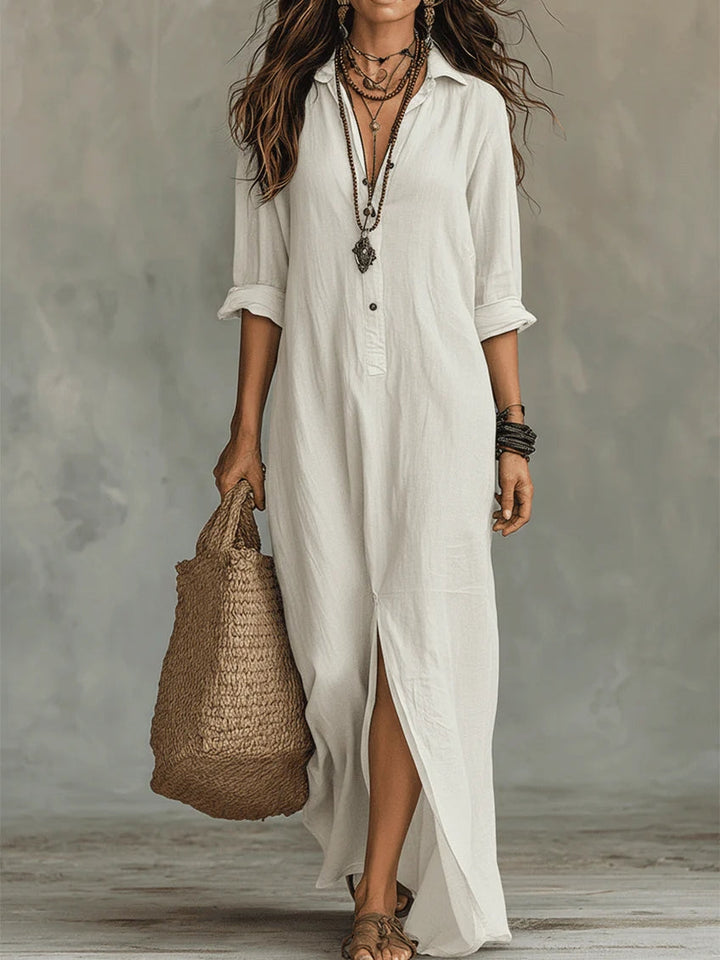 Claudia • Robe noire longue avec des boutons
