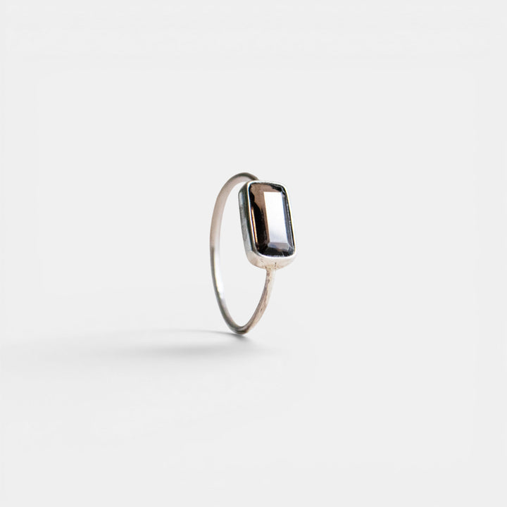 Bague en quartz fumé carrée brune foncée en argent sterling 925