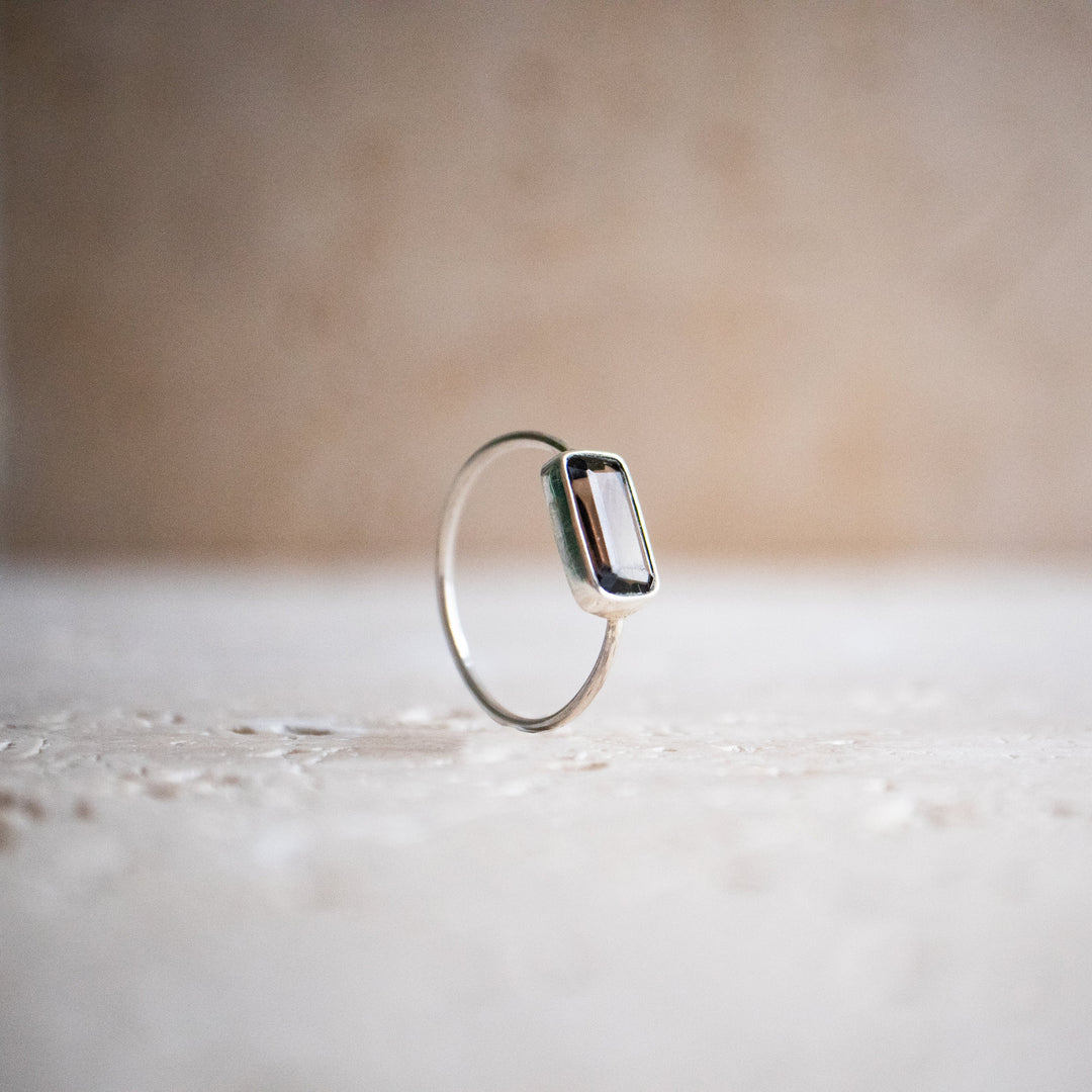 Bague en quartz fumé carrée brune foncée en argent sterling 925