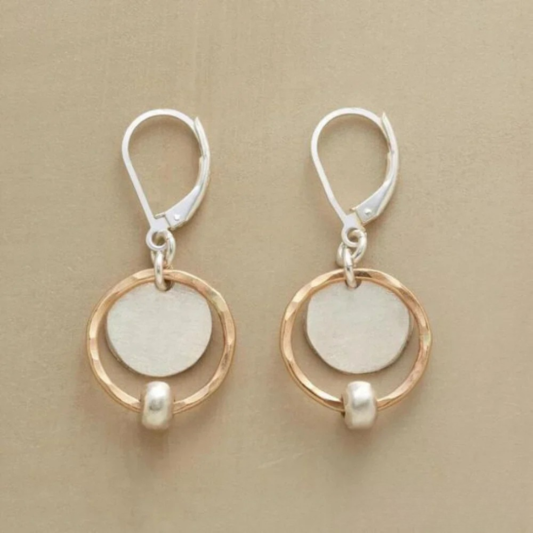 Boucles d'oreilles chiques en or et en argent avec perles