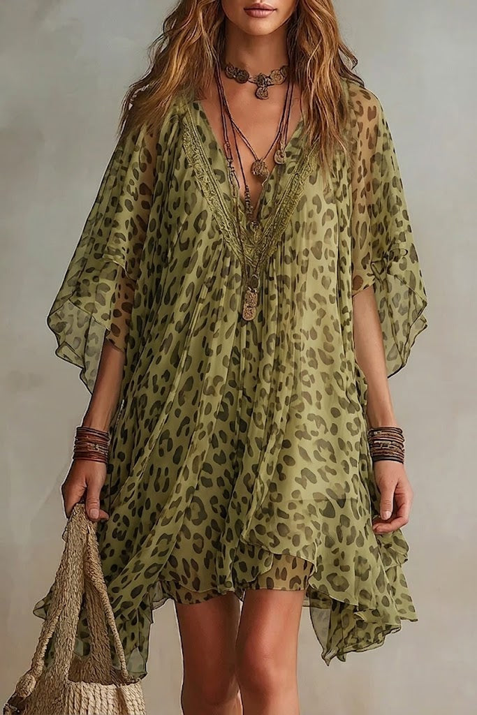 Bianca • Robe en chiffon avec imprimé léopard, coupe ample et fluide, décolleté en V