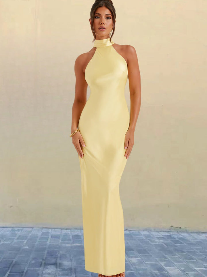 ZEYNEP | Robe Maxi Satinée Élégante avec Découpe Halter
