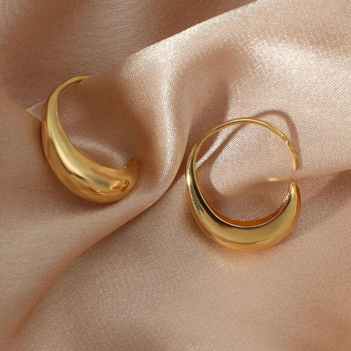 PAIRE DE BOUCLES D'OREILLES CREOLES EN OR