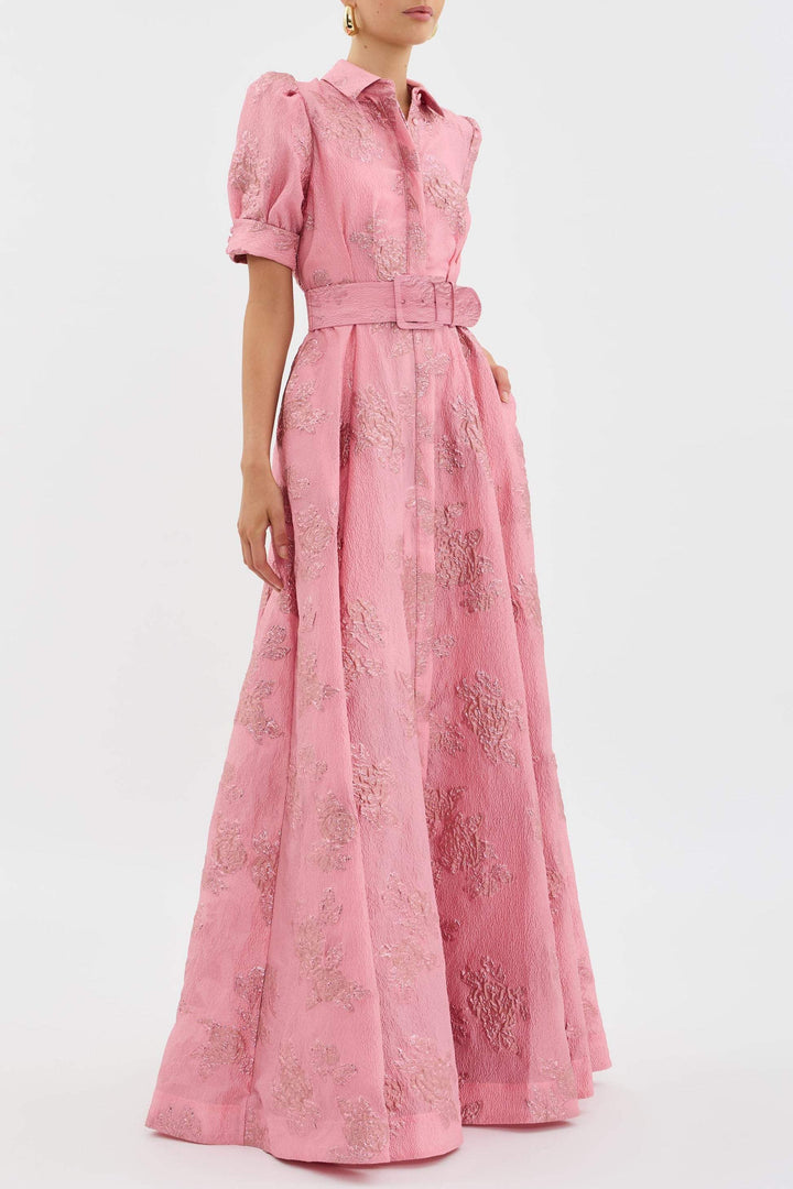 Robe Longue avec Ceinture : Élégance Intemporelle