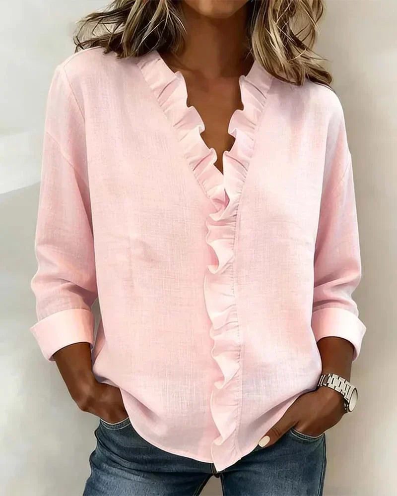 Chiara™ | Blouse à décolleté en V et volants délicats