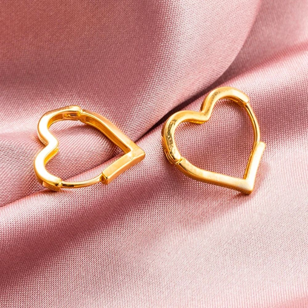 PAIRE DE BOUCLES D'OREILLES HOOP EN FORME DE CŒUR