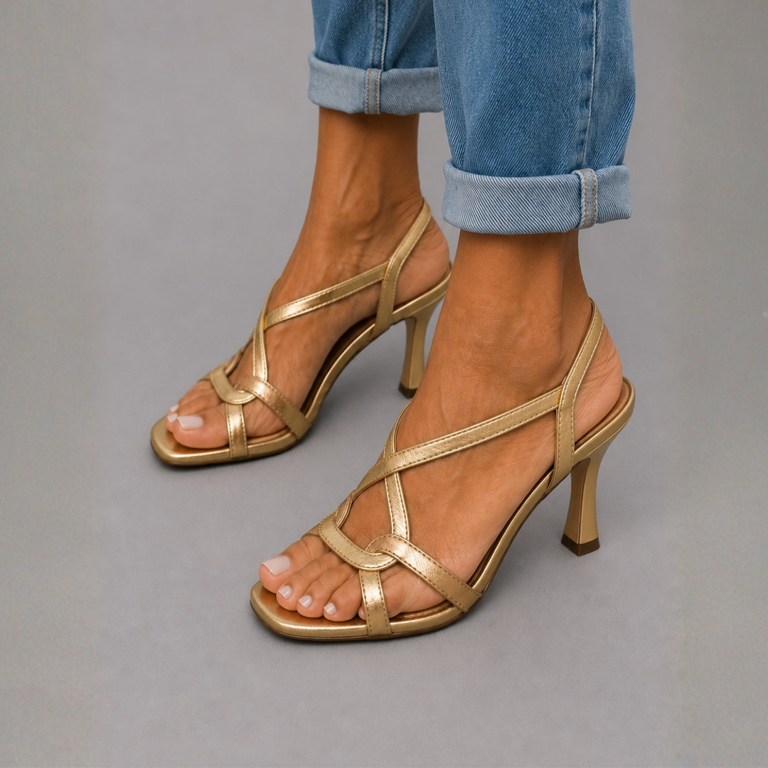 Sandales dorées avec talon