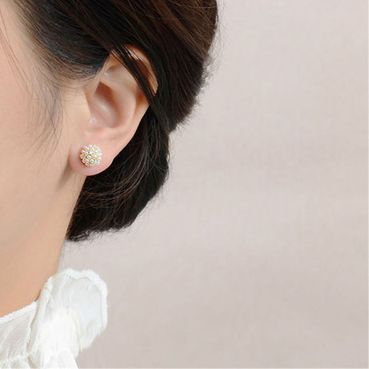 PAIRE DE BOUCLES D'OREILLES EN PERLES