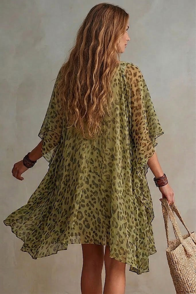 Bianca • Robe en chiffon avec imprimé léopard, coupe ample et fluide, décolleté en V