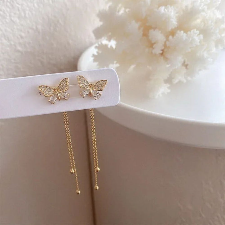 PAIRE DE BOUCLES D'OREILLES EN FORME DE PAPILLON