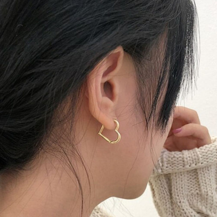 PAIRE DE BOUCLES D'OREILLES HOOP EN FORME DE CŒUR