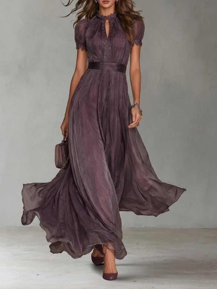 Flavia - Robe longue violette avec décolleté en goutte et bord en dentelle de chiffon