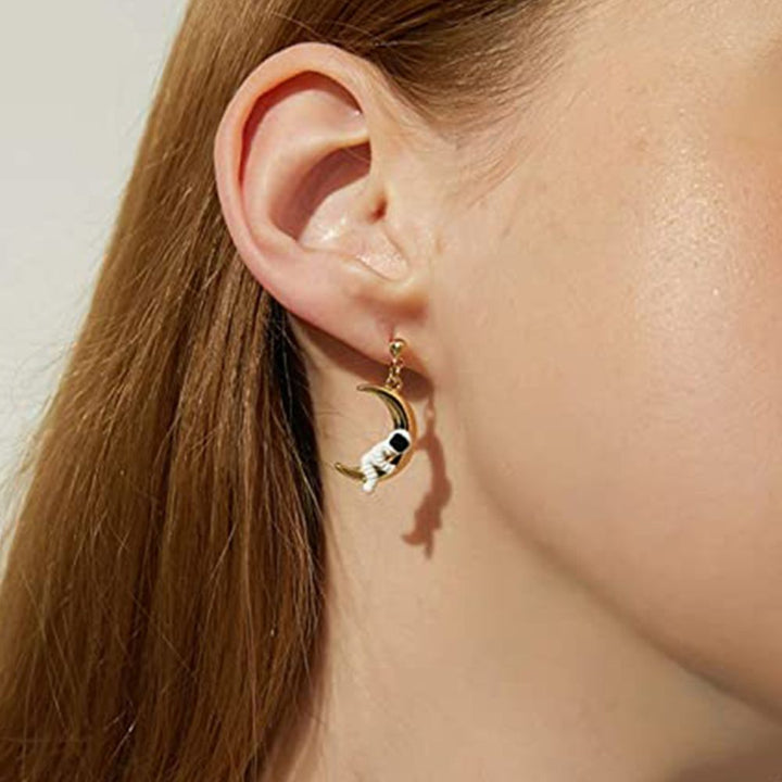 BOUCLES D'OREILLES ASTRONAUTE ET PLANÈTE (ENSEMBLE)