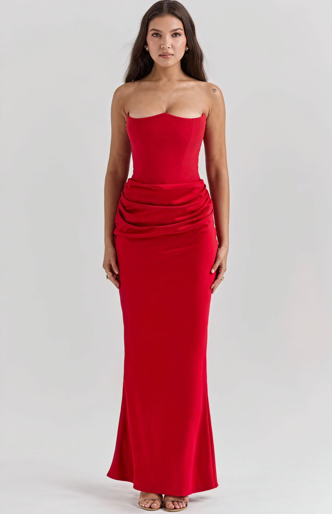 Robe Sans Bretelles : Élégance Intemporelle pour Occasions Spéciales