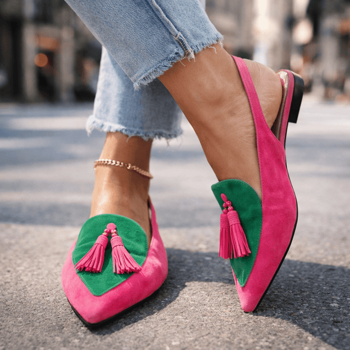 Nexoria - Mules Bicolores Élégantes pour Femmes avec Pompons Tendance