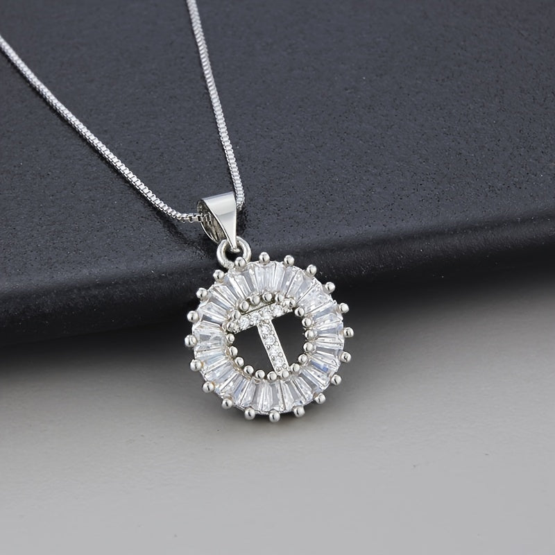 Collier en or blanc avec initiale "Z" et zirconiums