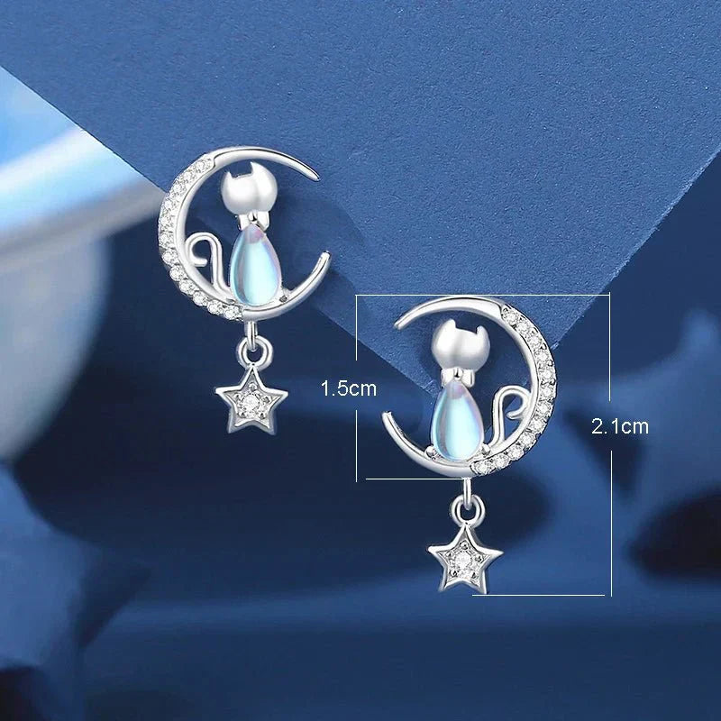 Boucles d'oreilles en argent sterling 925 avec chat, lune et étoile, ornées de zirconia.