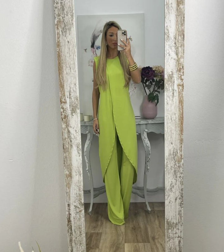 Flavia - Chic Sleeveless Ensemble