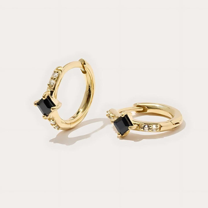 PAIRE DE BOUCLES D'OREILLES EN ONYX