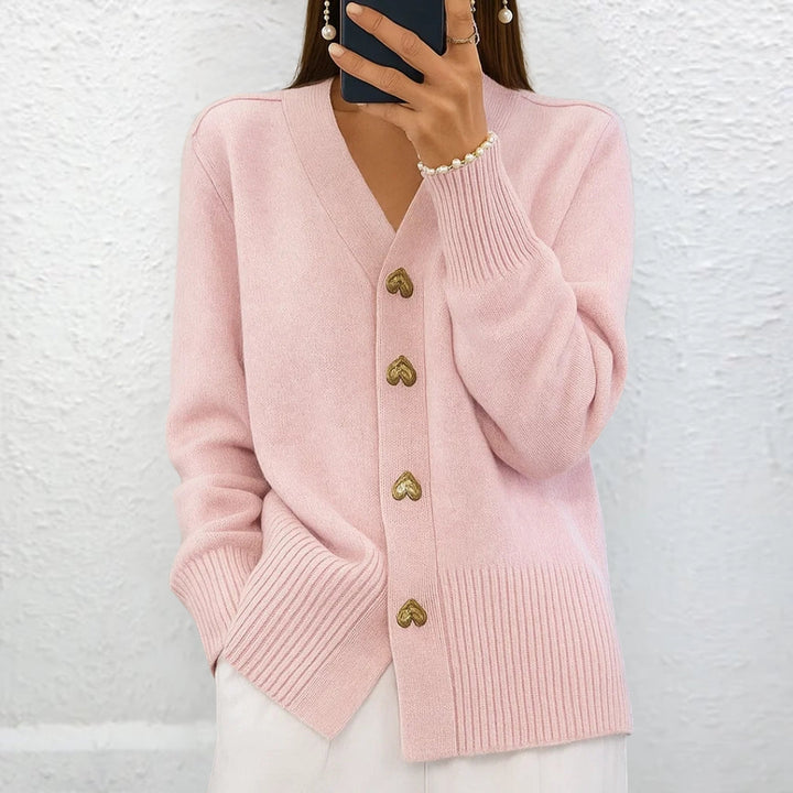 Lydia™ | Pull élégant avec boutons en forme de cœur