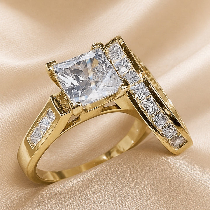 Collection avec anneau en or blanc et zircon carré