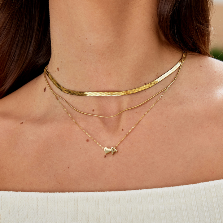 Collier Initial Intemporel avec Pendentif Cœur