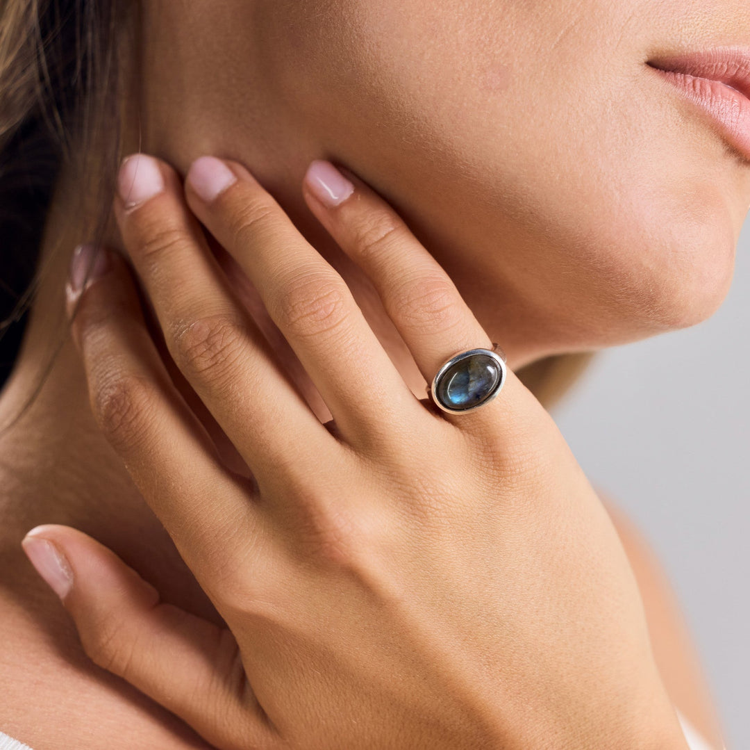Grande Bague Ovale en Labradorite en Argent Sterling 925