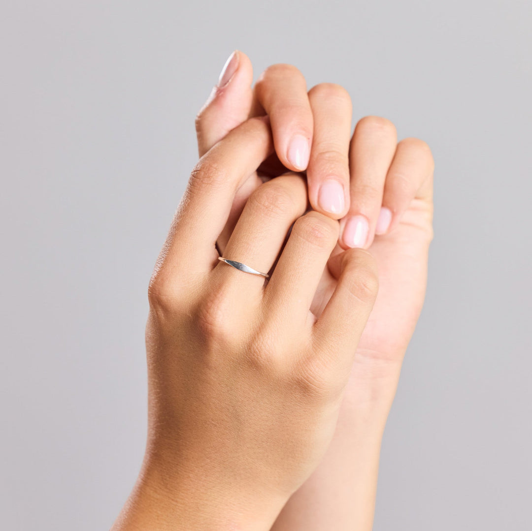 Jolie petite bague sigillaire en argent sterling 925, faite à la main