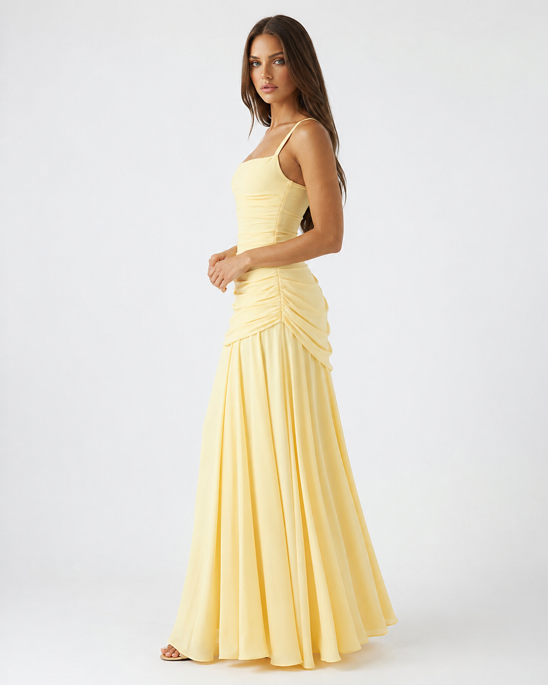 ENIE | Robe Maxi avec Encolure Angulaire Raffinée