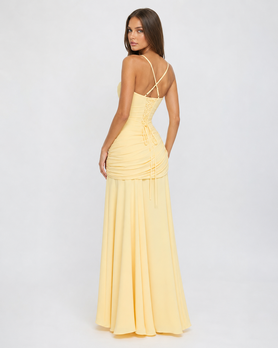 ENIE | Robe Maxi avec Encolure Angulaire Raffinée
