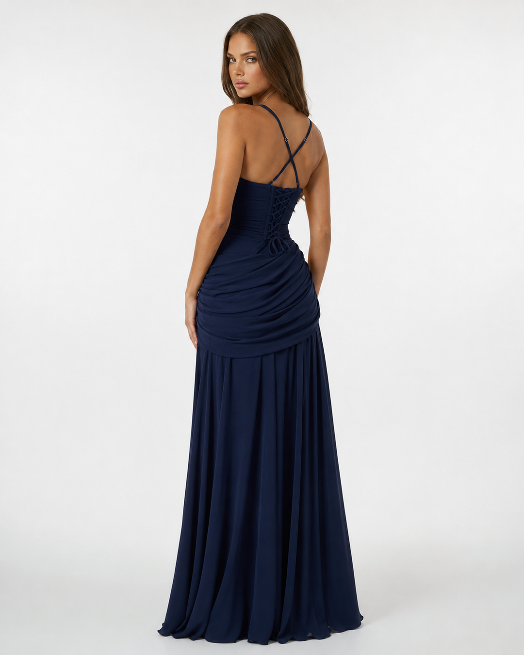 ENIE | Robe Maxi avec Encolure Angulaire Raffinée