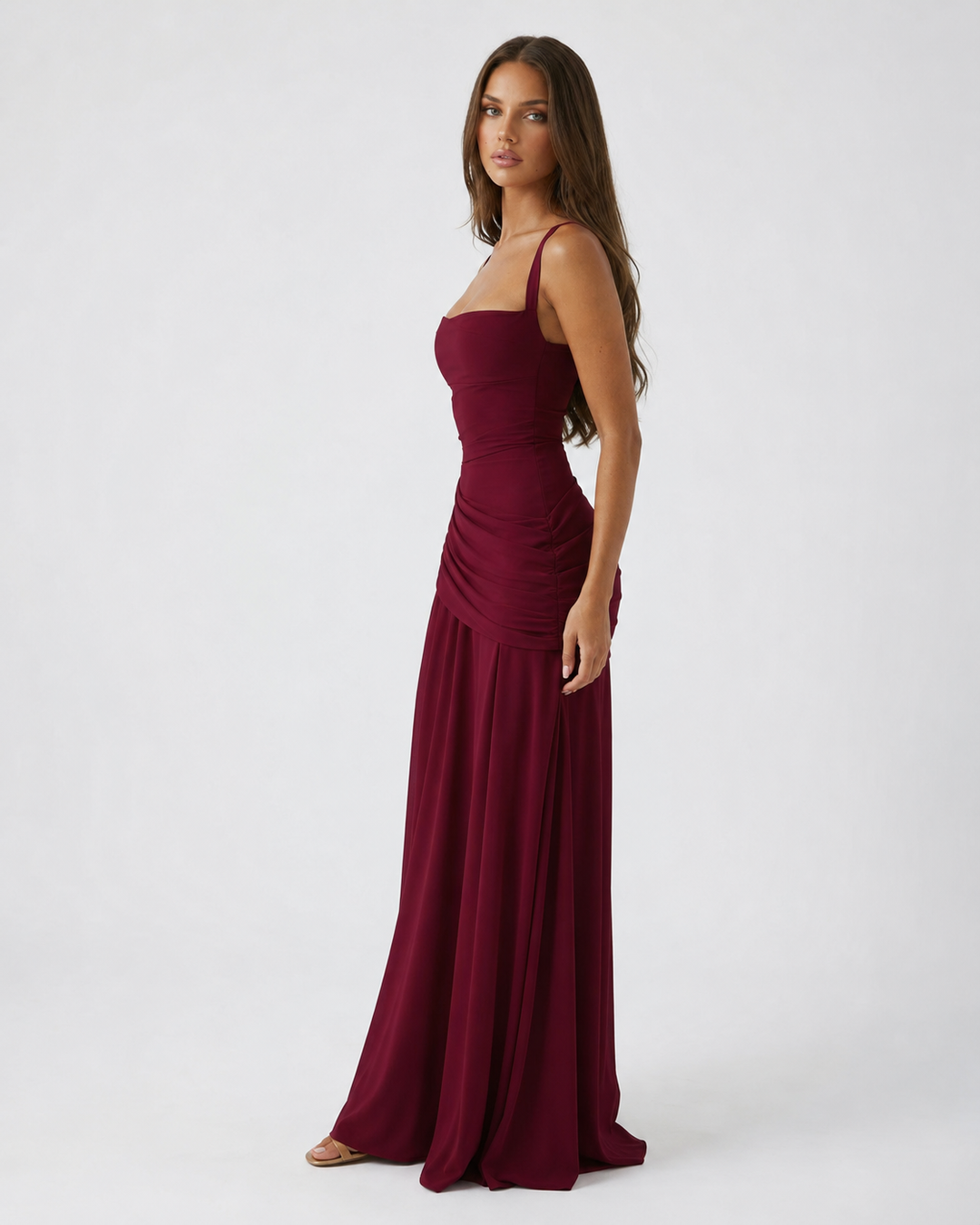 ENIE | Robe Maxi avec Encolure Angulaire Raffinée