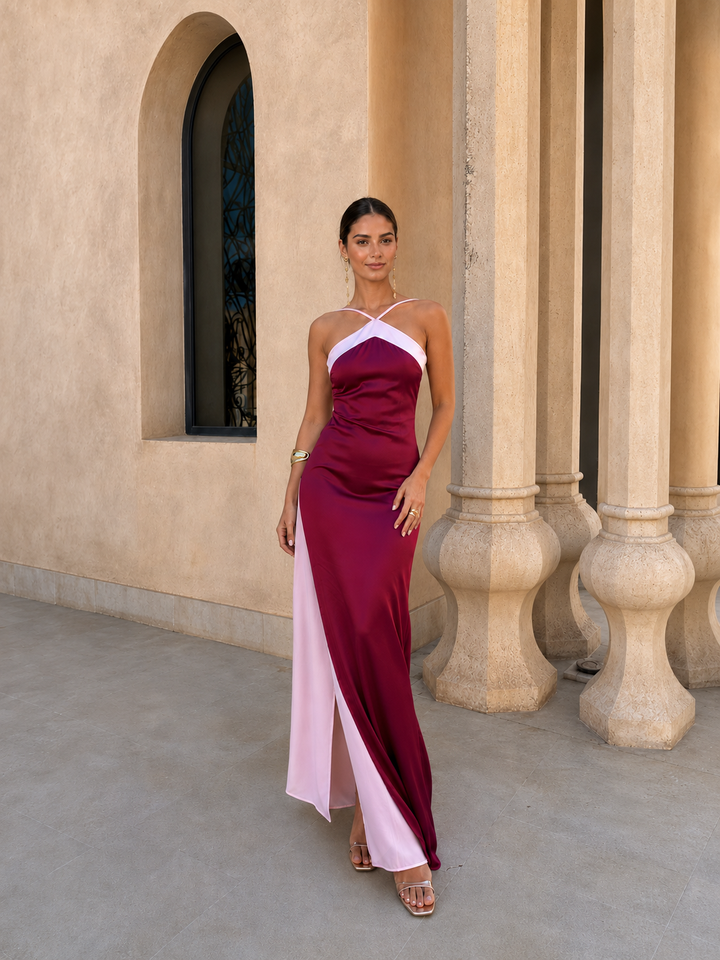 Amalia│Robe longue en satin avec décolleté croisé
