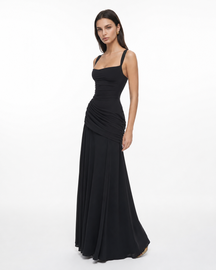 ENIE | Robe Maxi avec Encolure Angulaire Raffinée