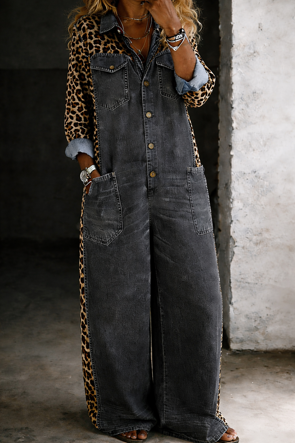 "Amanda | Combinaison en denim à manches longues" can be rewritten as "Combinaison en denim à manches longues Amanda".