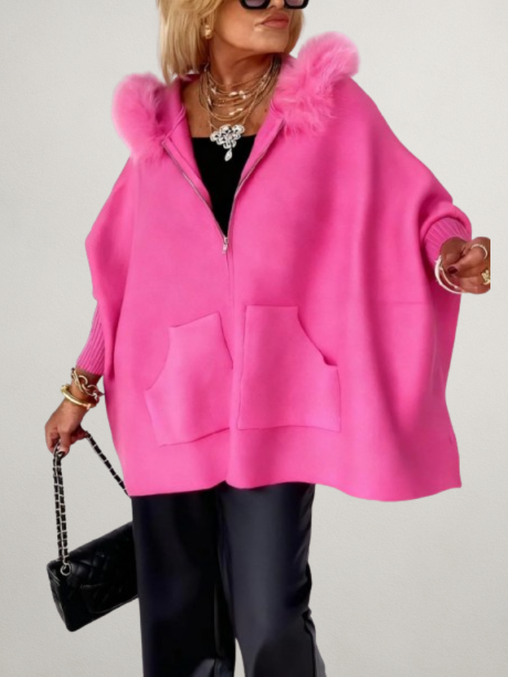 Lara | Veste moderne avec capuche en fourrure
