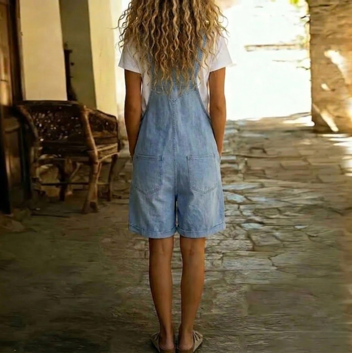Isabel - Combinaison courte en denim doux au toucher avec finition vintage en bleu clair